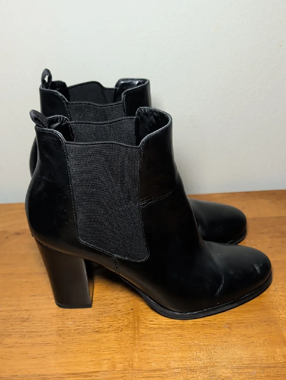 Michael Kors Lottie Black Leather Ankle Boots Women's Size 7.5